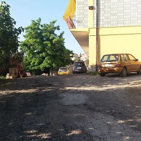 31 Posti Con Cucina E Parcheggio Privato Gratuito Apartman