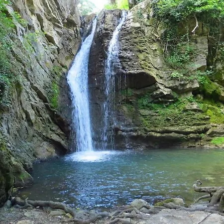 31 Posti Con Cucina E Parcheggio Privato Gratuito