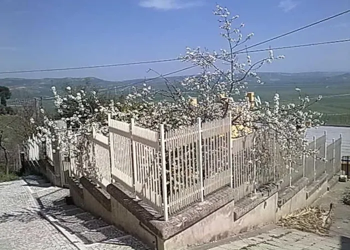 31 Posti Con Cucina E Parcheggio Privato Gratuito Candela