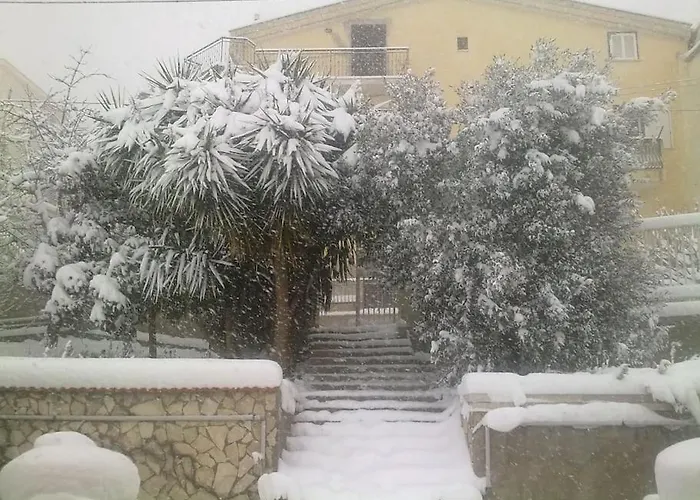 31 Posti Con Cucina E Parcheggio Privato Gratuito Daire Candela